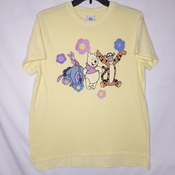 Winnie The Pooh T Shirt Medium Yellow Crochet Flower Eeyore Tigger - Picture 1 of 11